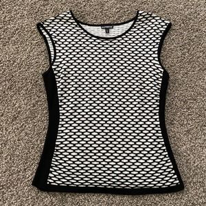 Express Black/White Patterned Sleeveless Sweater - M